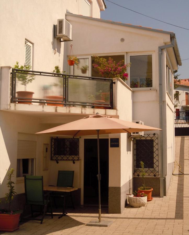 Apartman Crikvenica 30048 - Jasna Екстер'єр фото